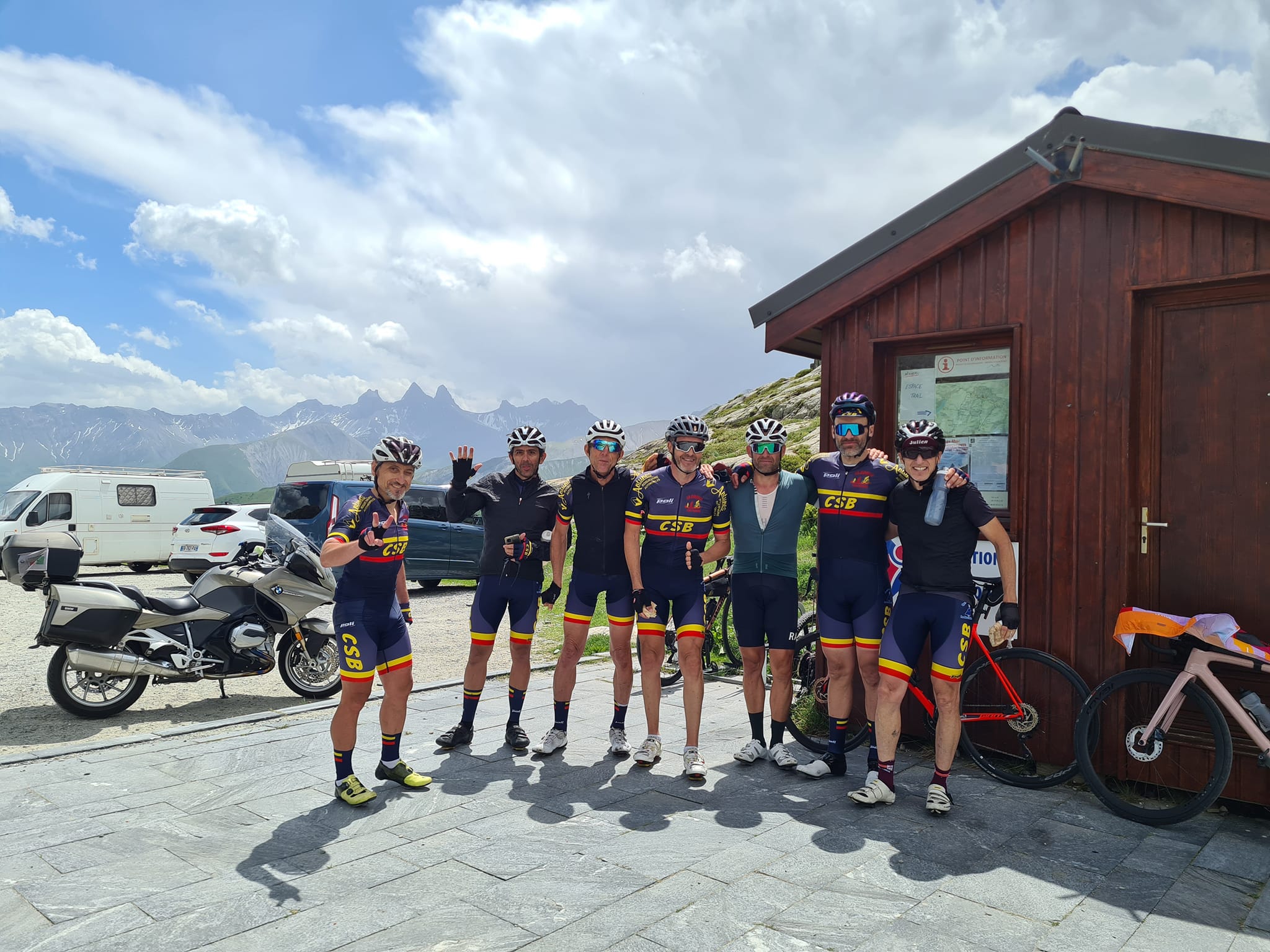 TEAM ETAPE DU TOUR CROIX DE FER